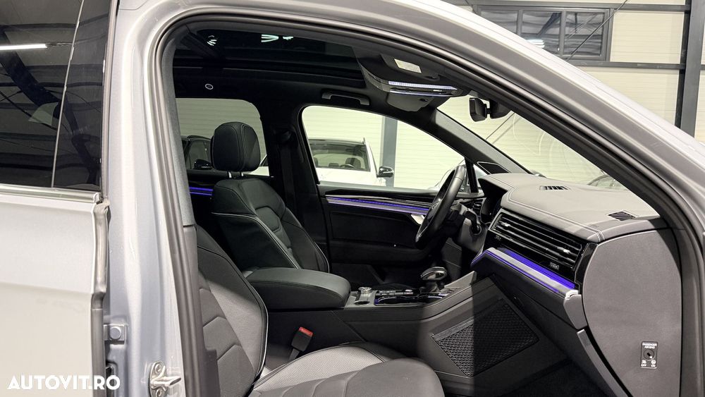 Volkswagen Touareg 3.0 V6 e-Hybrid 4Motion Aut. Elegance - 27