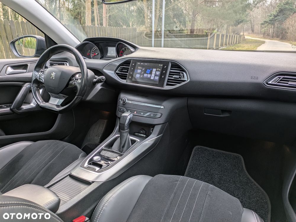 Peugeot 308 BlueHDi FAP 150 Stop&Start Automatik Allure - 17