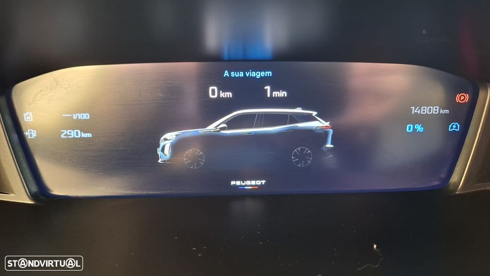 Peugeot 2008 1.2 Hybrid Allure e-DCS6 - 26