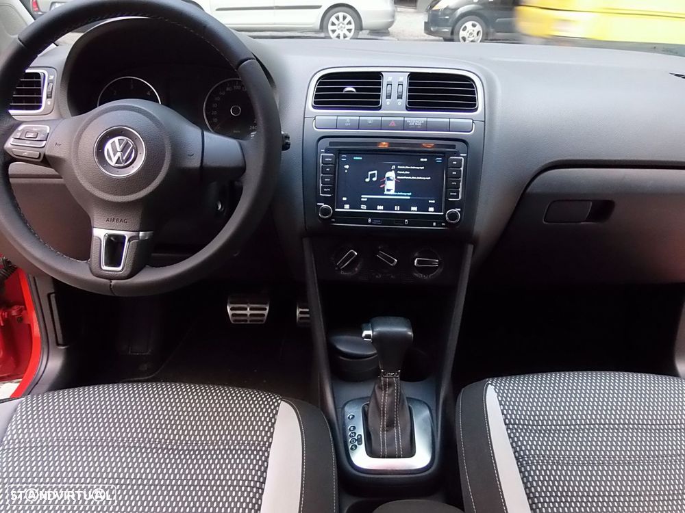 VW Polo 1.6 TDI Trendline DSG - 42