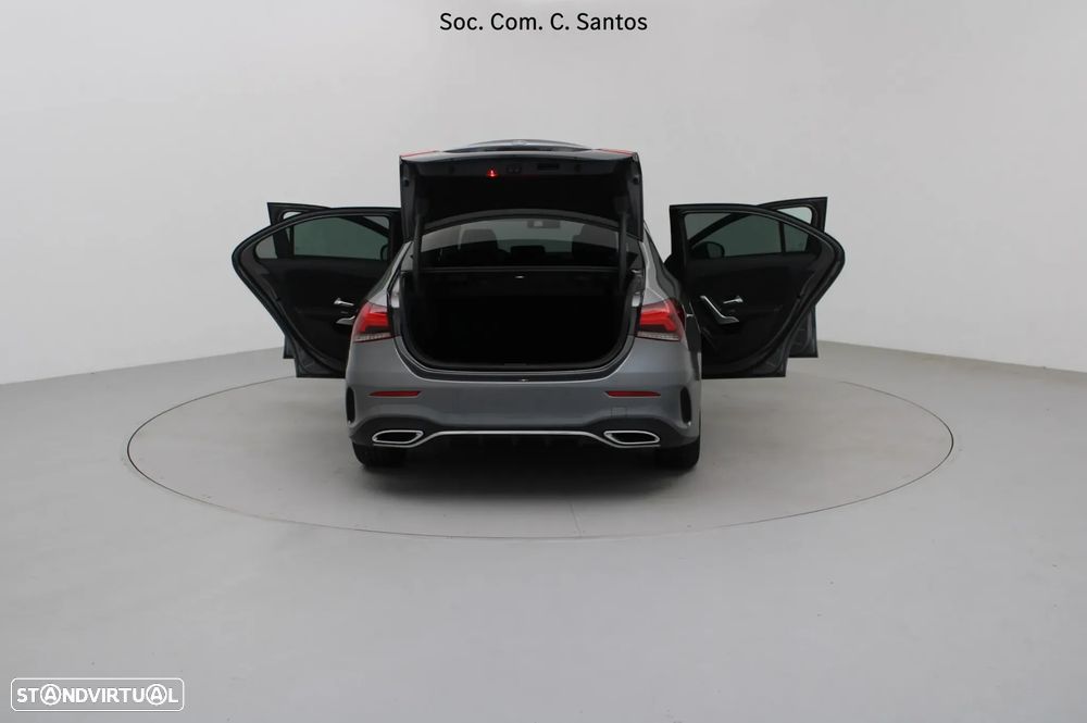 Mercedes-Benz A 200 Limousine AMG Line - 8