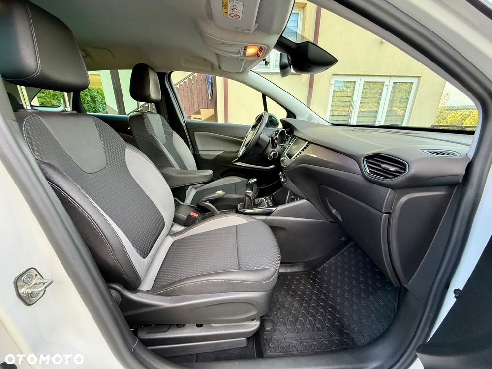 Opel Crossland X 1.2 T Design Line S&S - 22