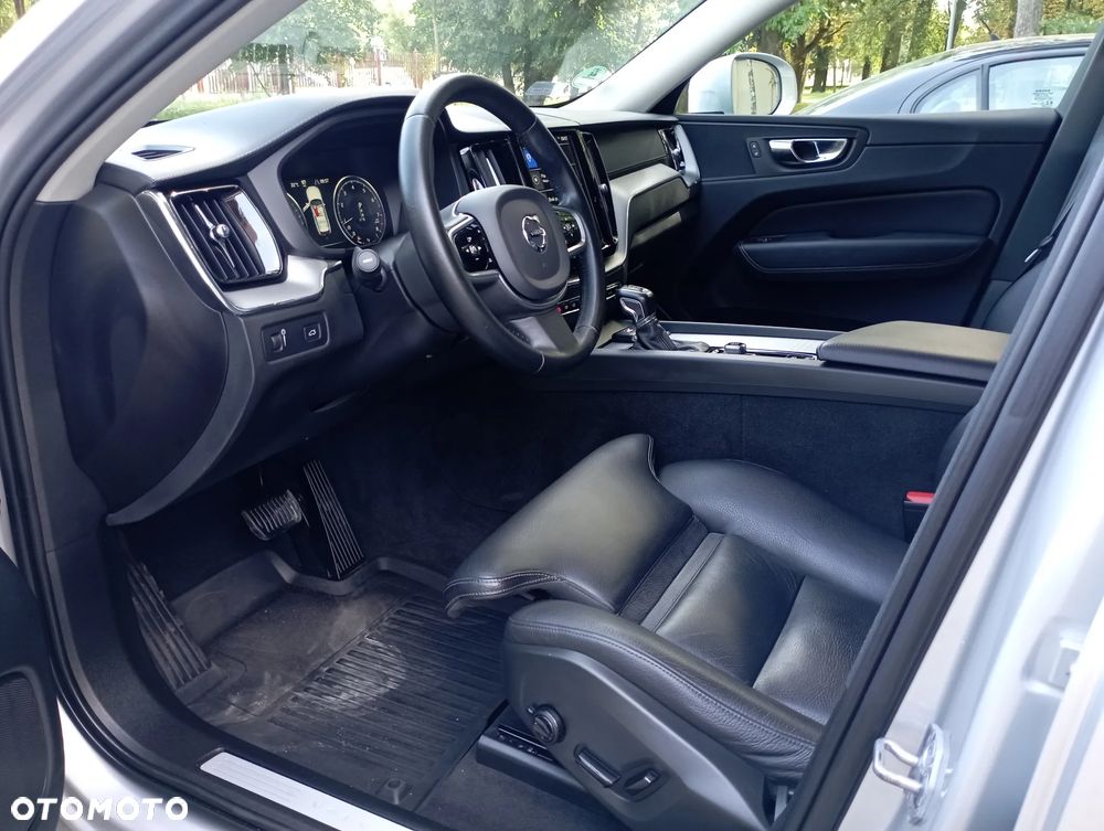Volvo XC 60 T5 GPF Inscription - 8