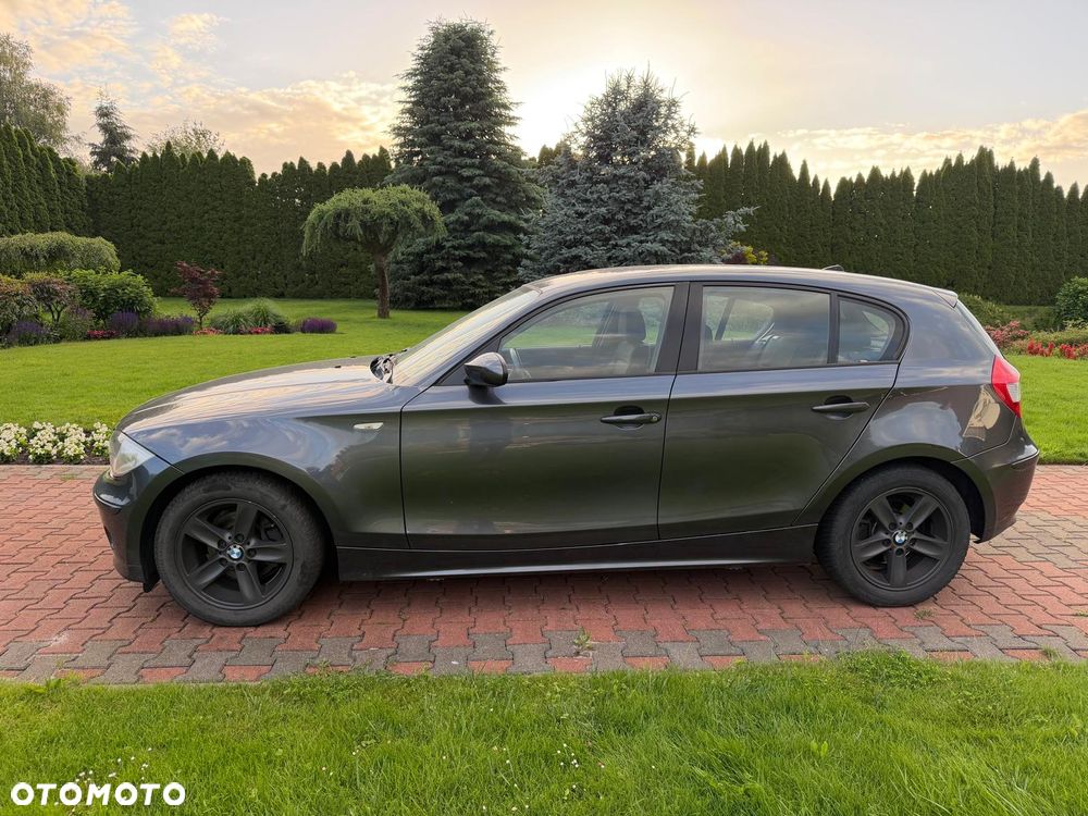 BMW Seria 1 118d DPF - 13