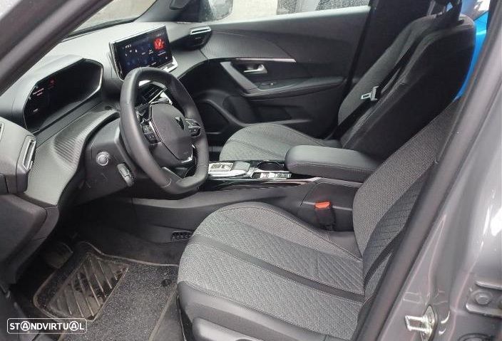 Peugeot e-2008 54 kWh Allure - 4