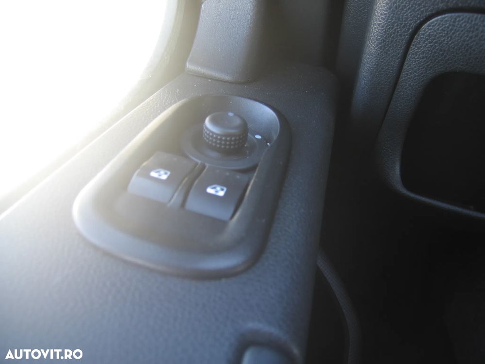 Renault MASTER 7 LOC. 4 x 4, PLATFORMA MIXTA, PRELATA  , AC. - 23