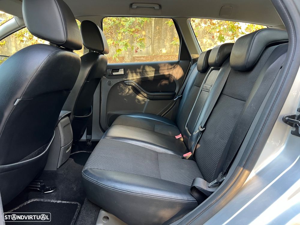 Ford Focus SW 1.6 TDCi Titanium - 6