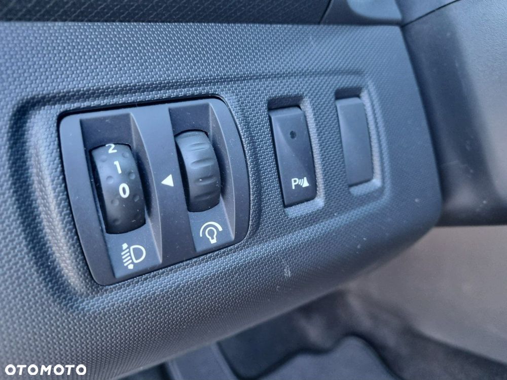 Renault Clio - 22