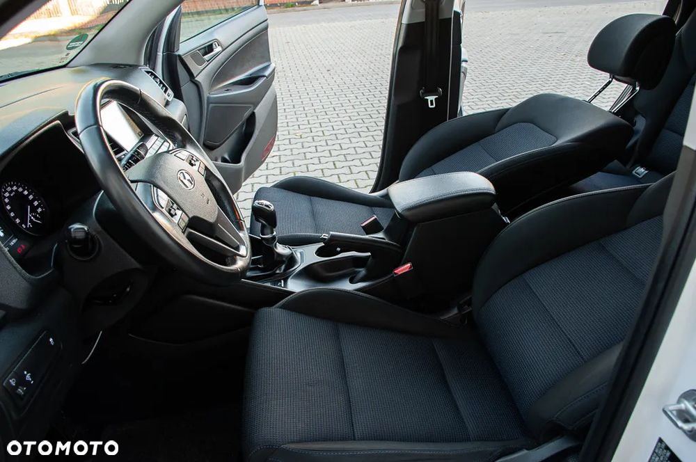 Hyundai Tucson blue 1.6 GDi 2WD Intro Edition - 32