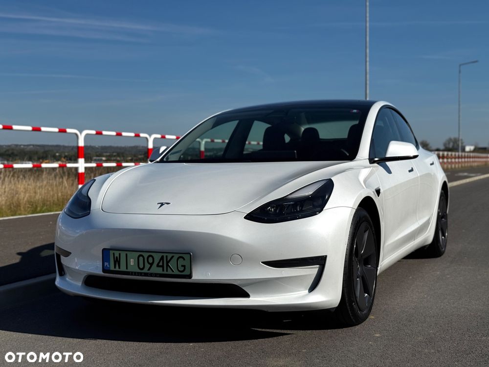 Tesla Model 3 - 2