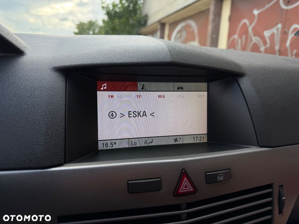 Opel Astra 1.6 NAVI - 20