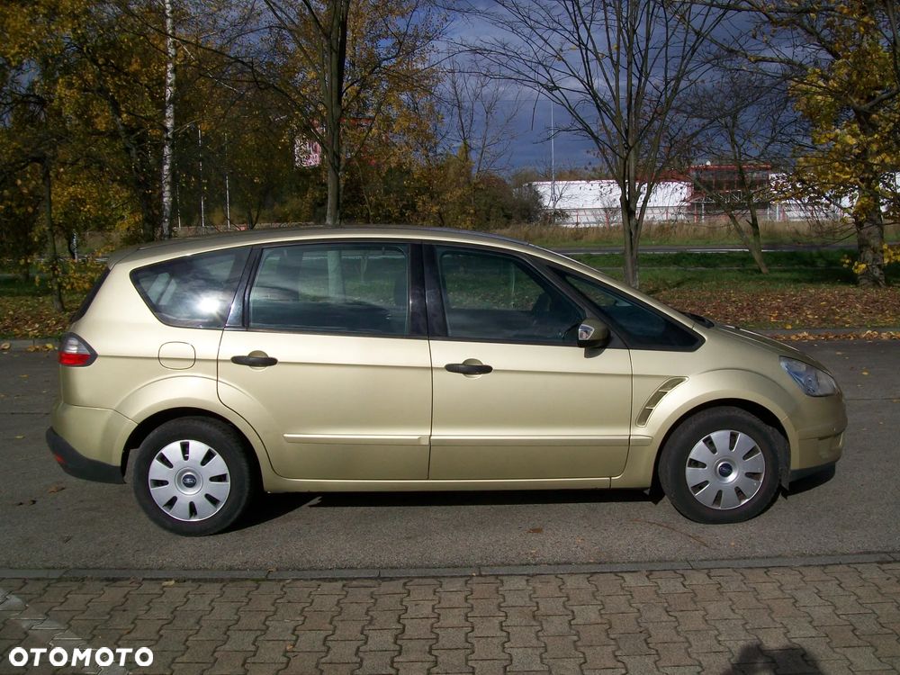 Ford S-Max - 10