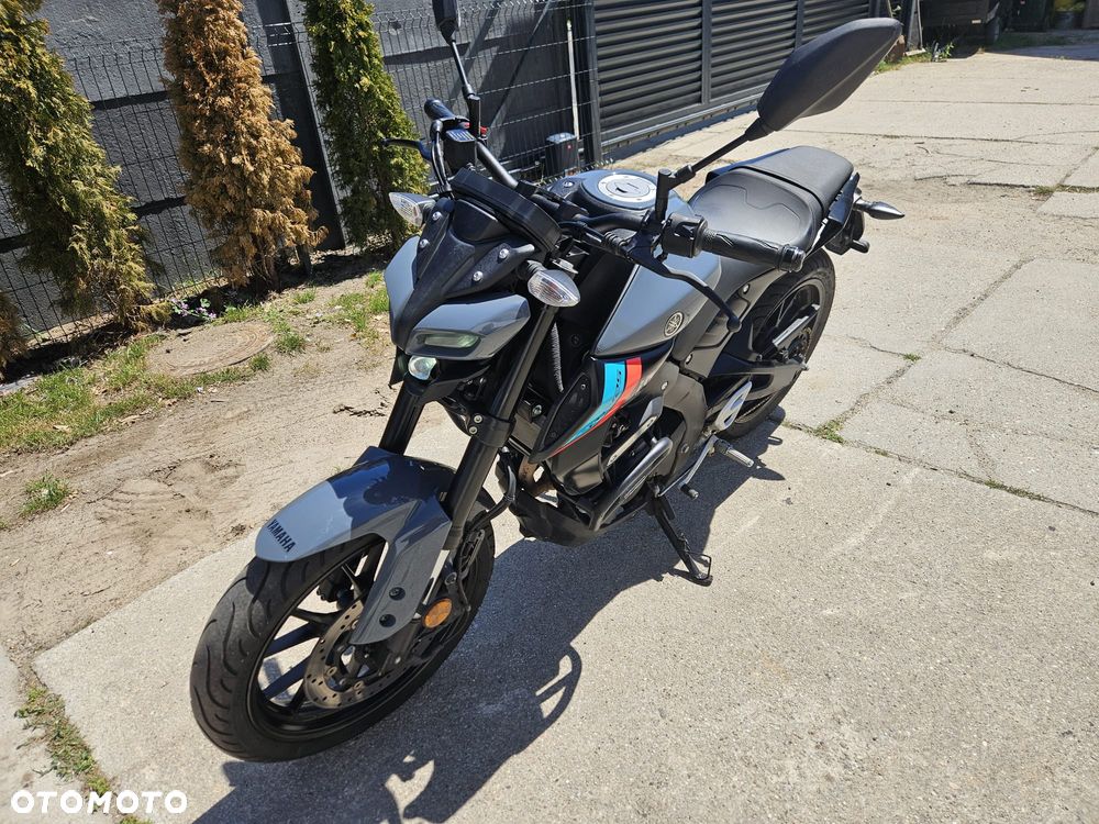 Yamaha MT - 5