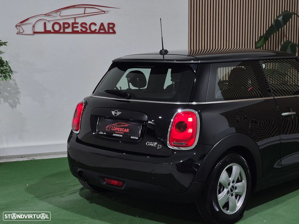 MINI 3 Portas One D - 7