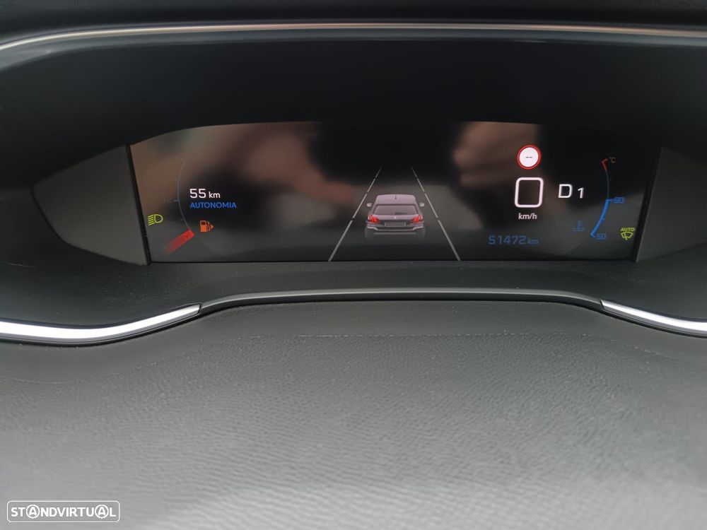 Peugeot 308 1.2 PureTech S&S Road Trip EAT8 - 32