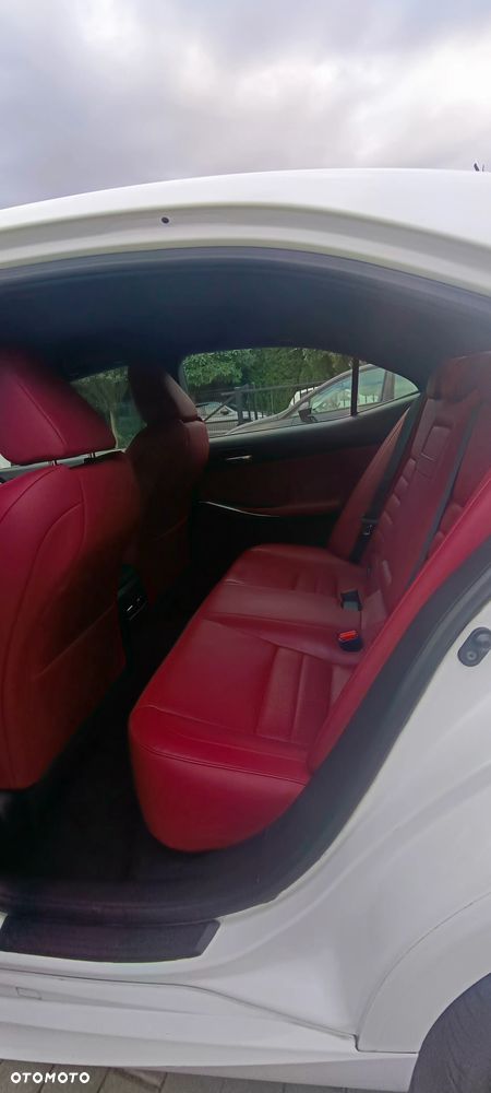 Lexus IS 200t F Sport - 25