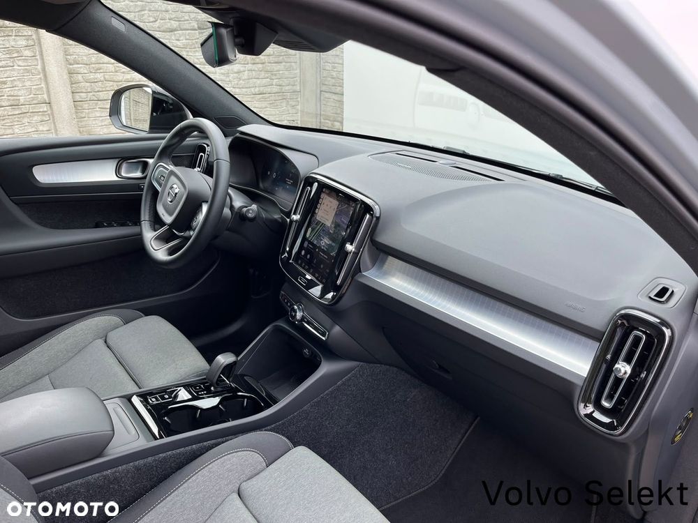 Volvo XC 40 - 18
