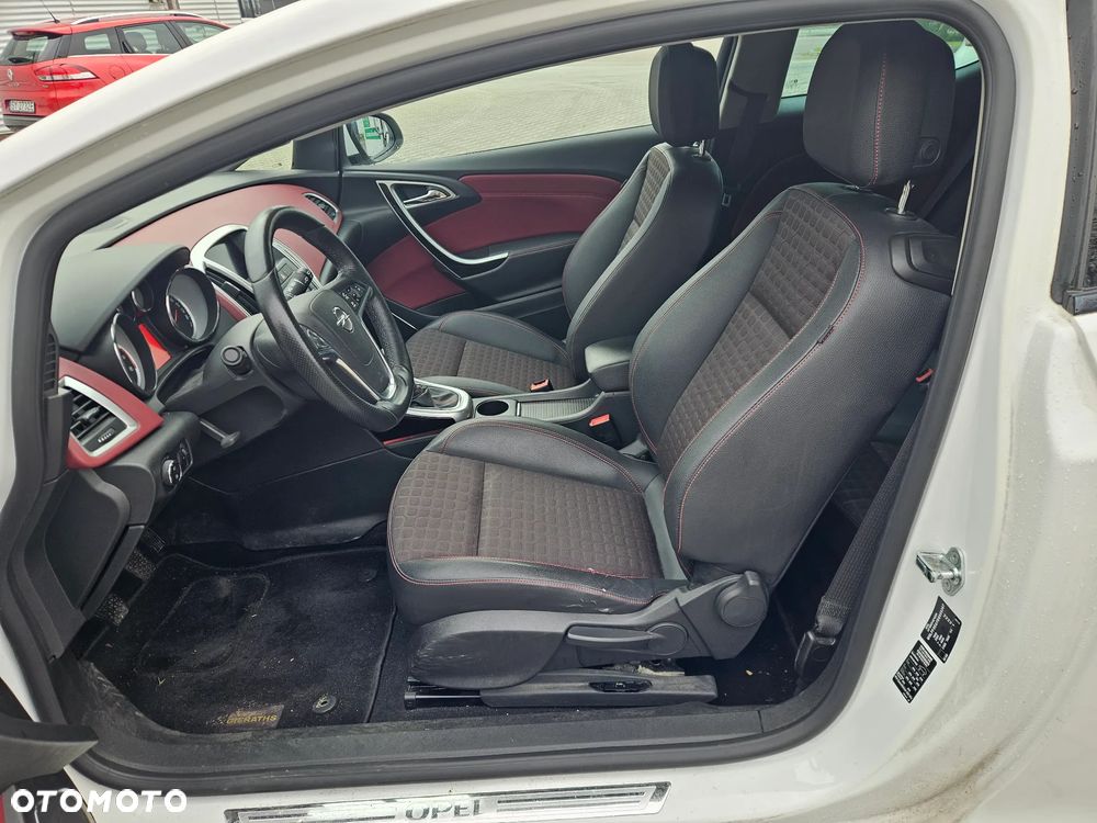 Opel Astra IV GTC 1.4 T Sport S&S EU6 - 13