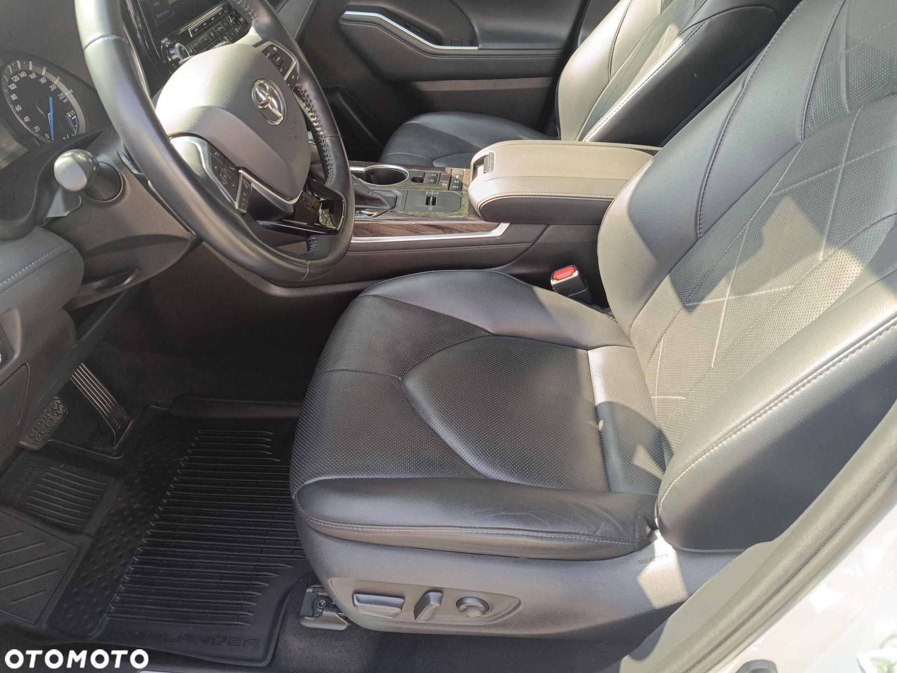 Toyota Highlander - 12