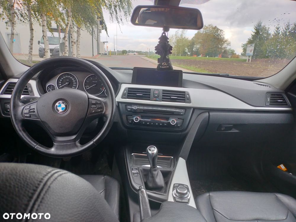 BMW Seria 3 320d - 6