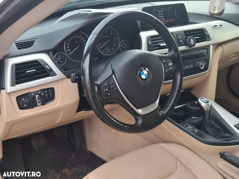 BMW Seria 3 318d - 5