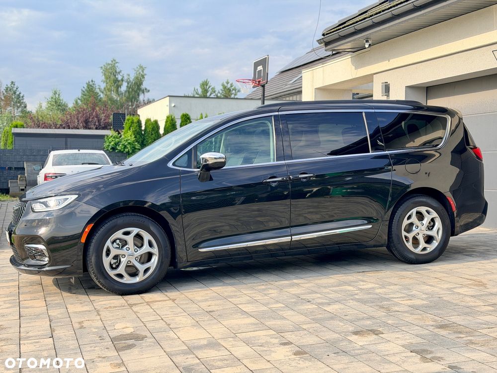 Chrysler Pacifica - 3