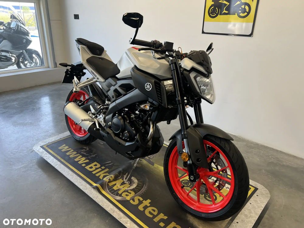 Yamaha MT - 3