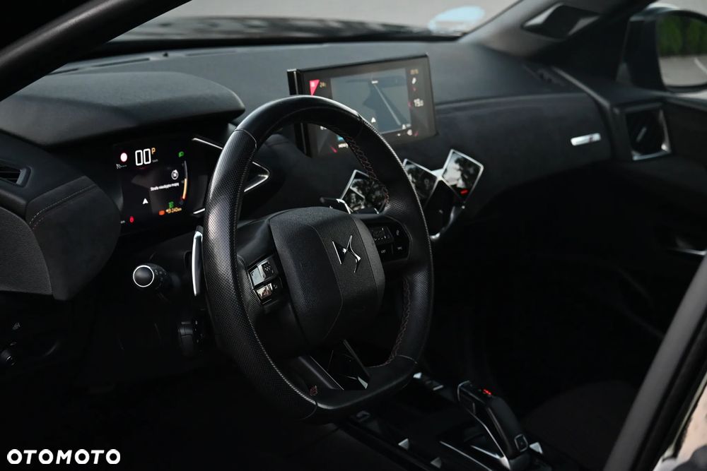 DS Automobiles DS 3 Crossback 1.5 BlueHDi Performance Line + - 24