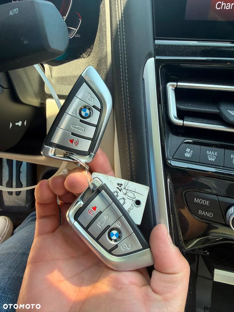 BMW Seria 8 M850i xDrive - 9