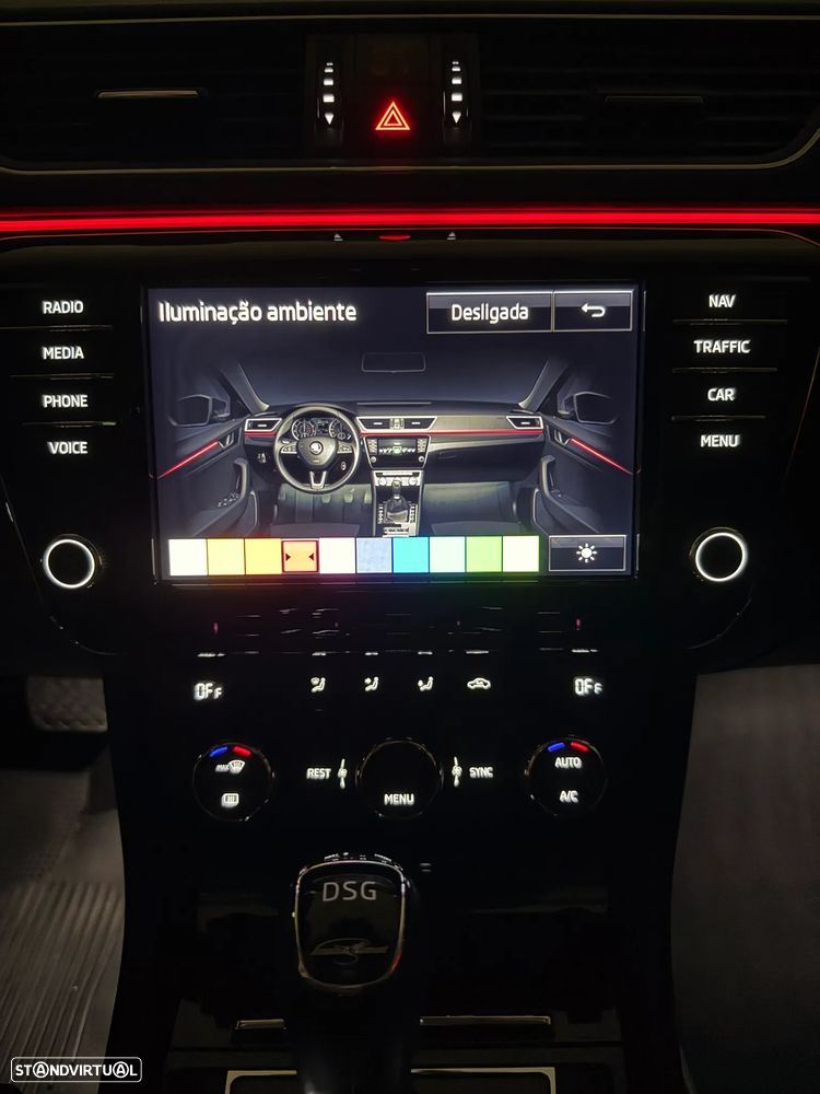 Skoda Superb Break 2.0 TDI Laurin&Klement DSG - 25