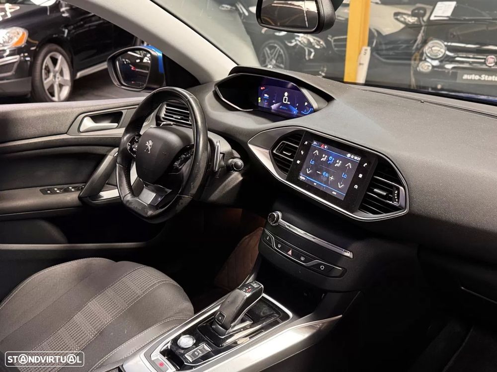 Peugeot 308 SW 1.5 BlueHDi Style EAT8 - 26
