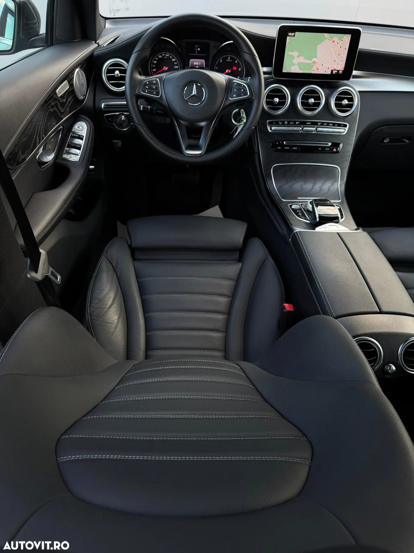 Mercedes-Benz GLC - 7