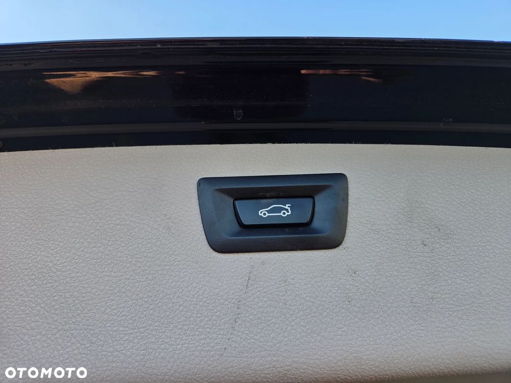 BMW Seria 3 330d xDrive Sport-Aut Sport Line - 39
