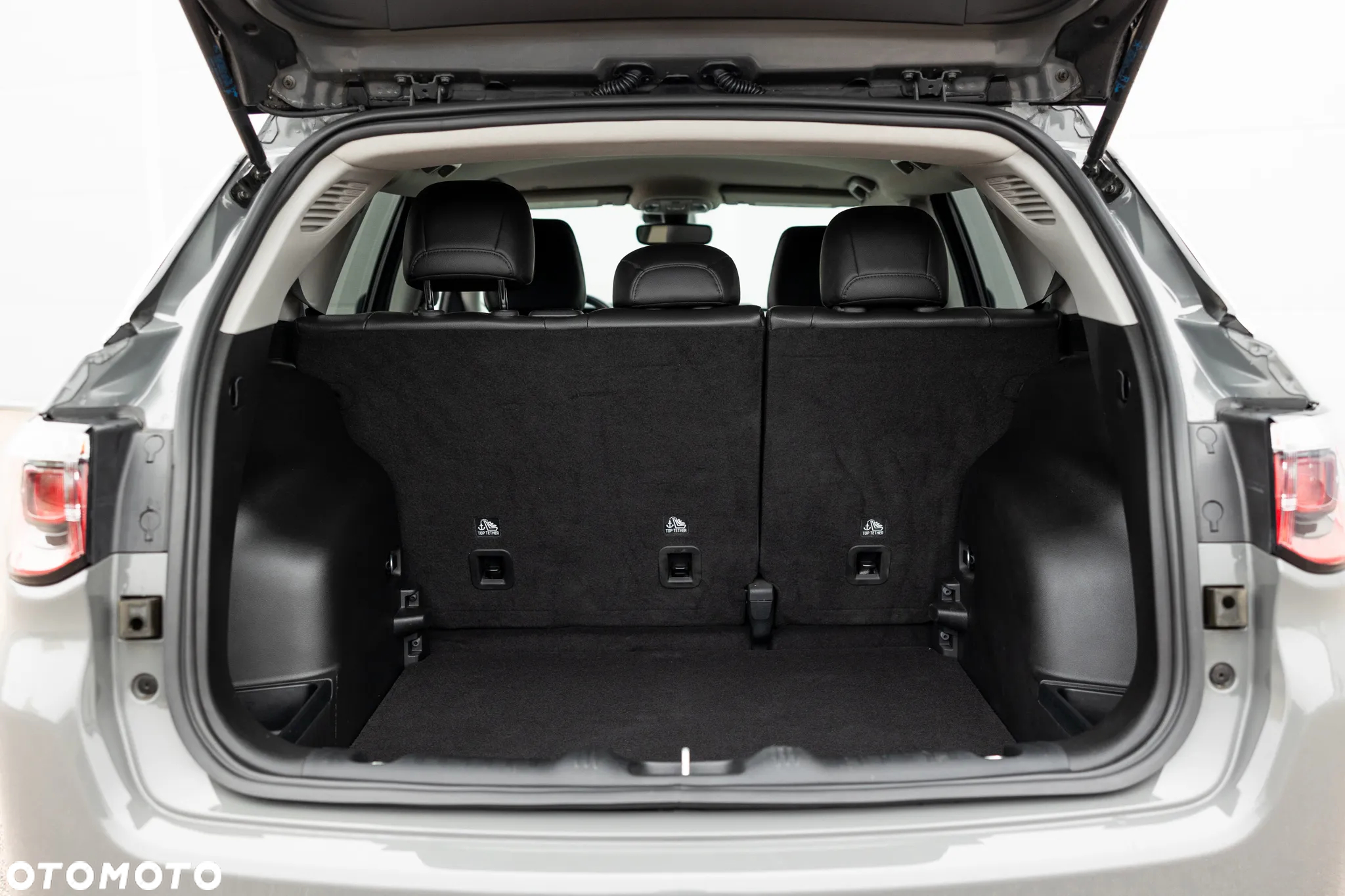 Jeep Compass - 38