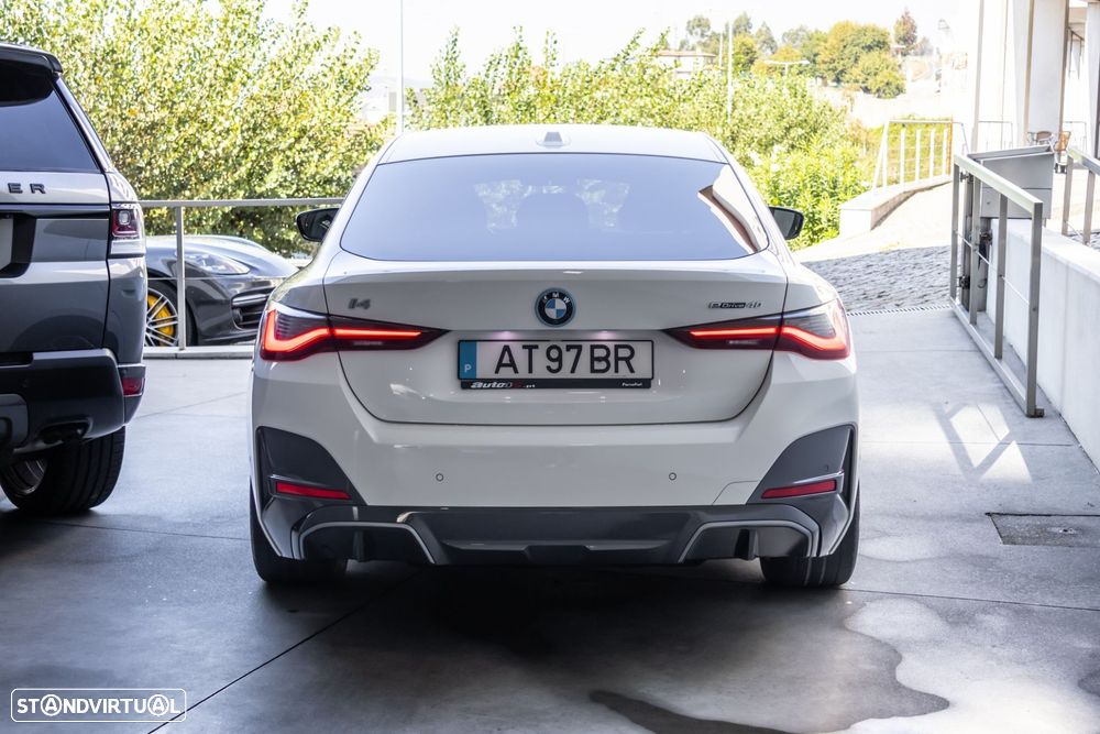 BMW i4 eDrive40 Pack Desportivo M - 7
