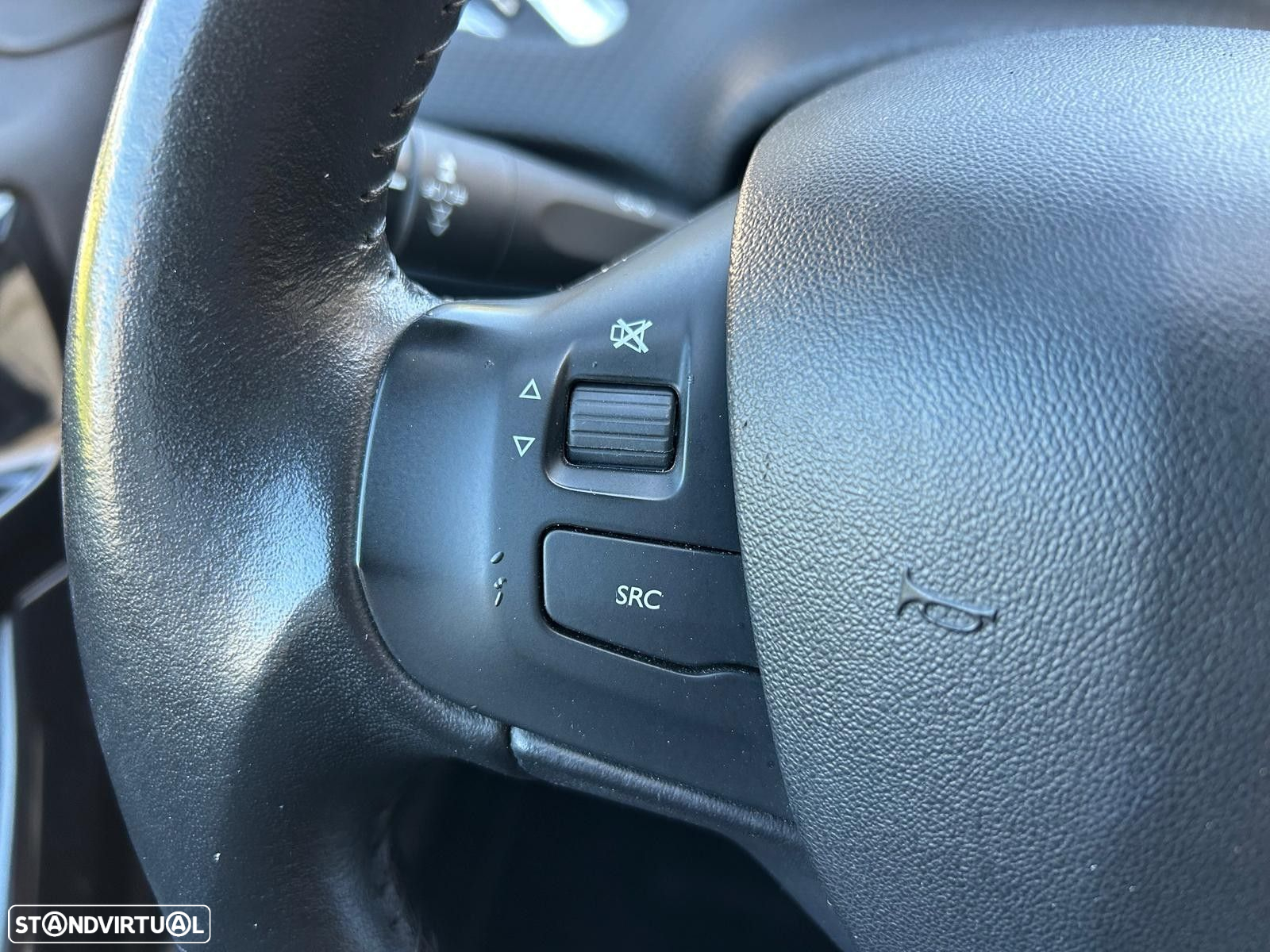 Peugeot 208 1.2 PureTech Style - 31