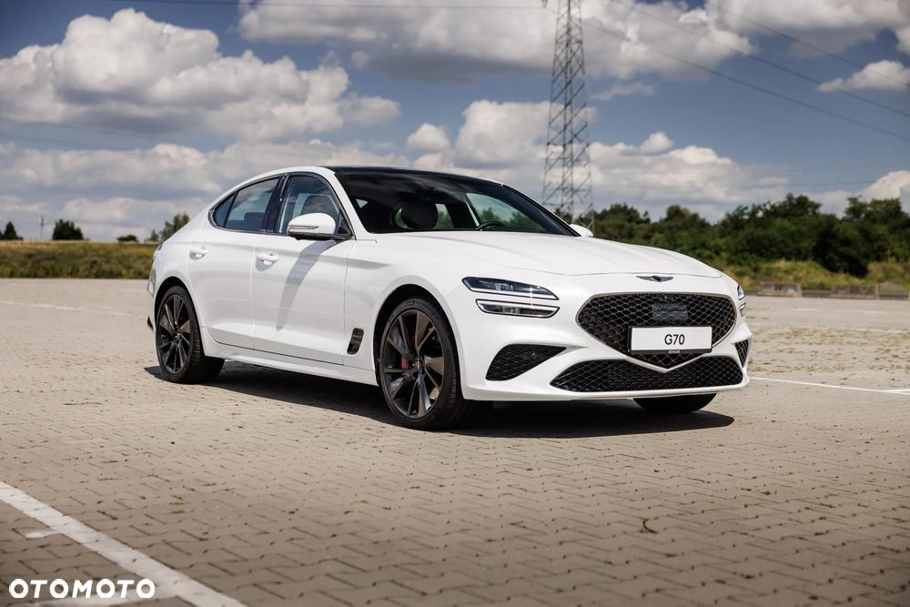 Genesis G70 2.0T Plus AWD 8AT Sport - 4