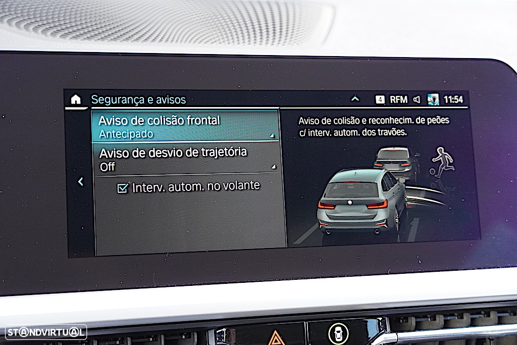 BMW 330 e Touring Auto - 44