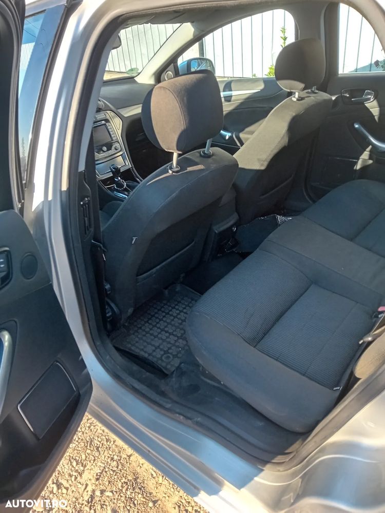 Ford Mondeo 2.0 TDCI Titanium - 9
