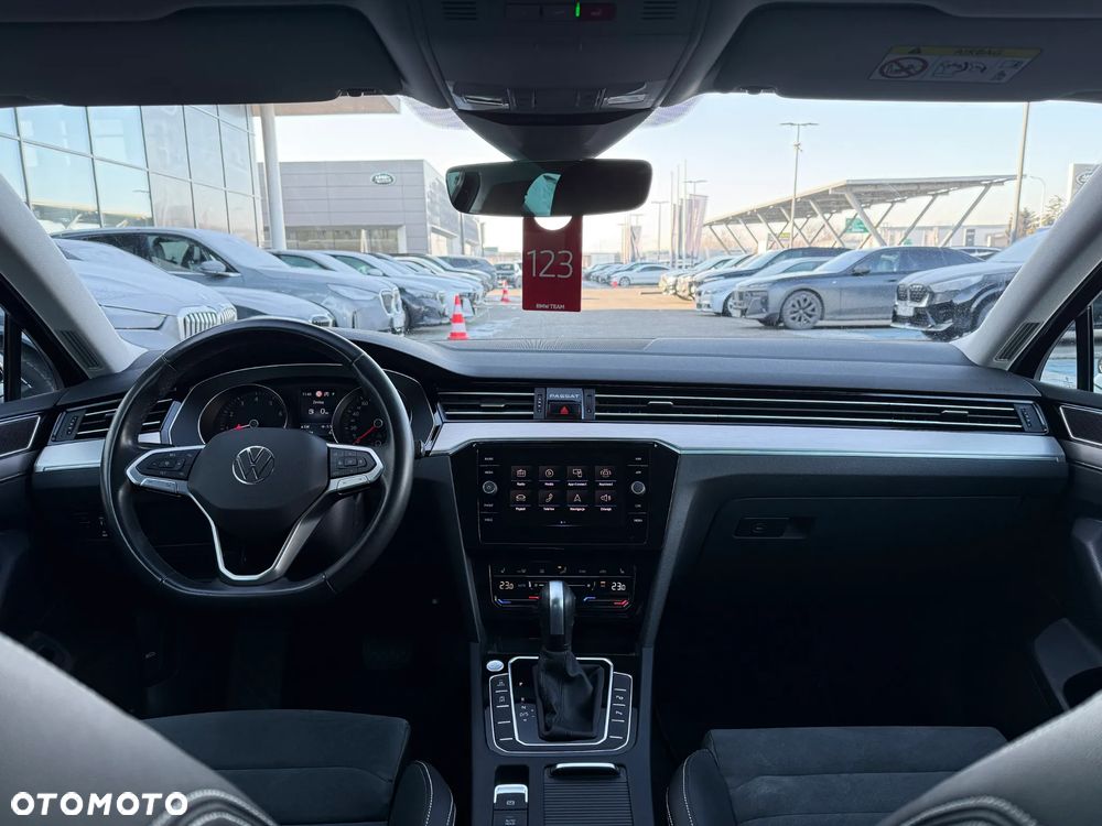 Volkswagen Passat 2.0 TSI Elegance DSG - 29
