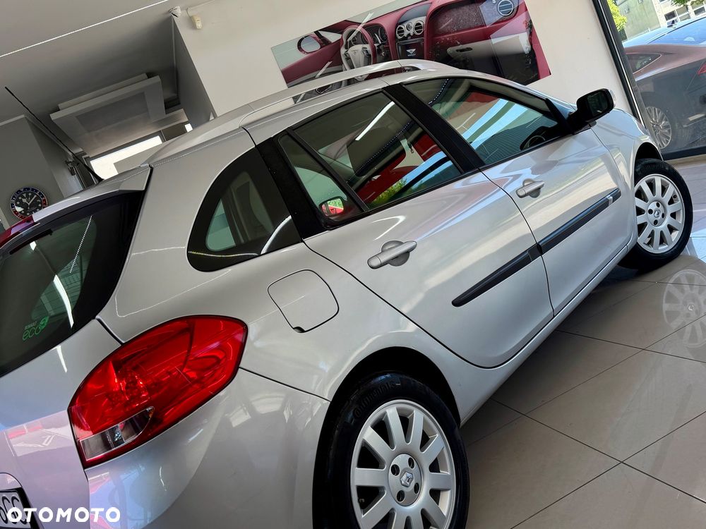 Renault Clio - 25