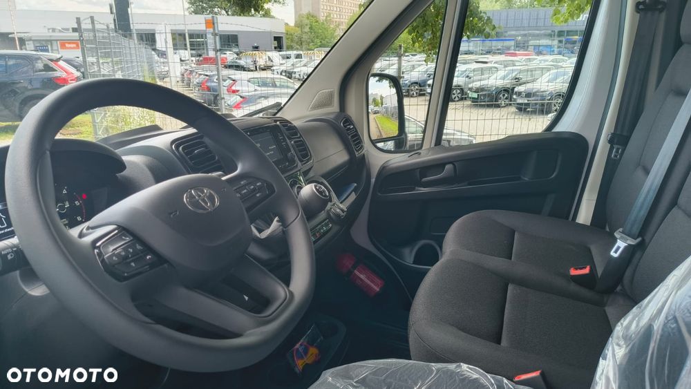 Toyota Proace MAX - 13