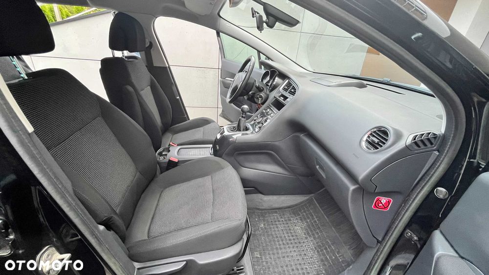 Peugeot 5008 - 3