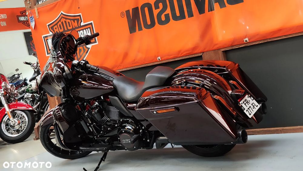 Harley-Davidson CVO Street Glide - 7