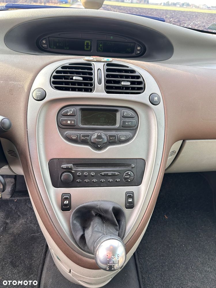 Citroën Xsara Picasso 1.6 HDI Exclusive - 10