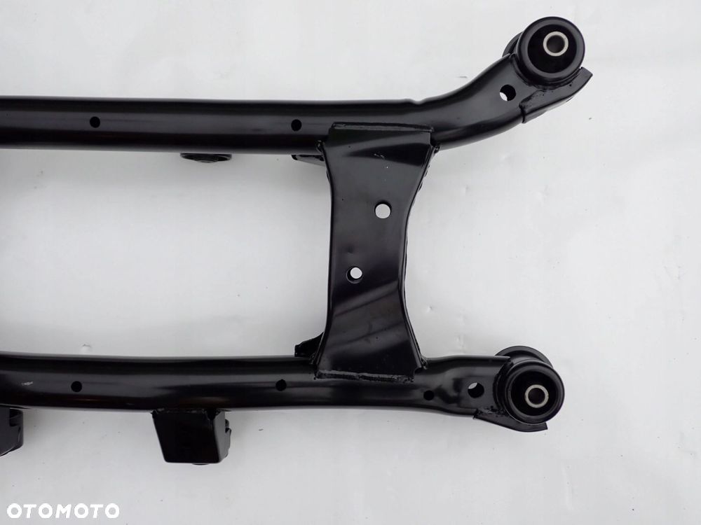 HYUNDAI TUCSON KIA SPORTAGE 04-10 4WD BELKA ZAWIESZENIA TYŁ - 4