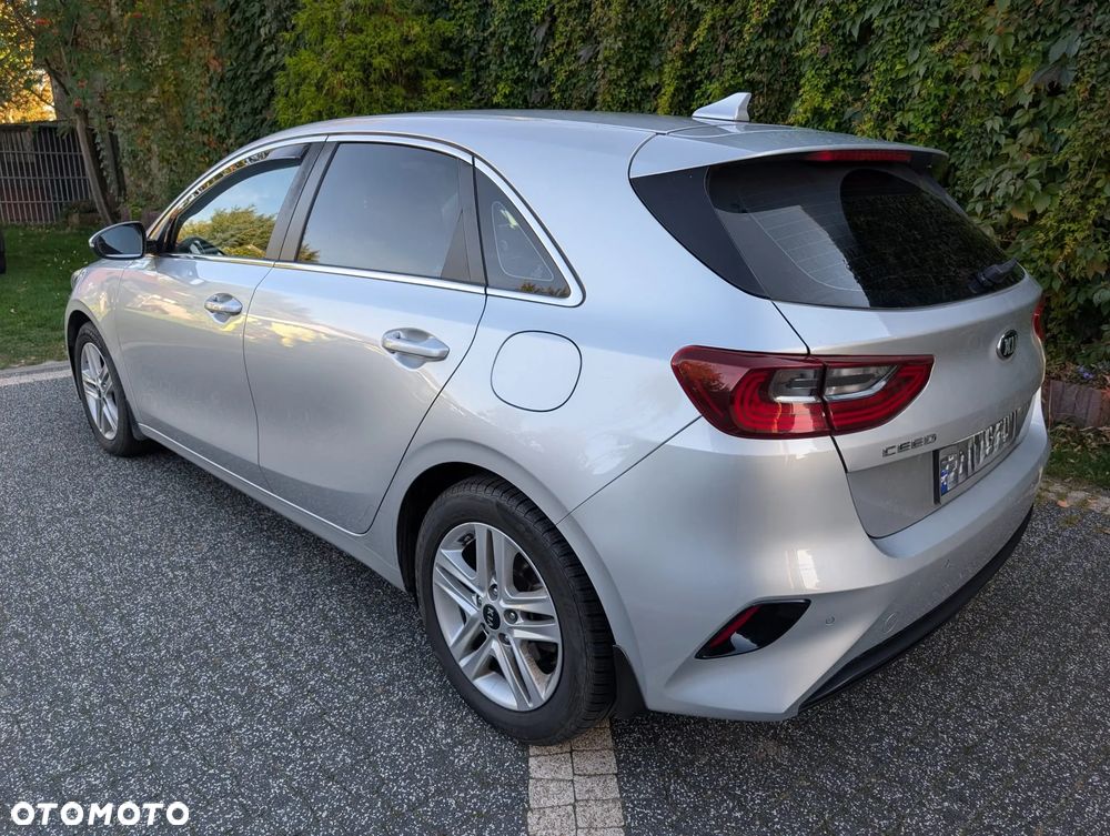 Kia Ceed - 12