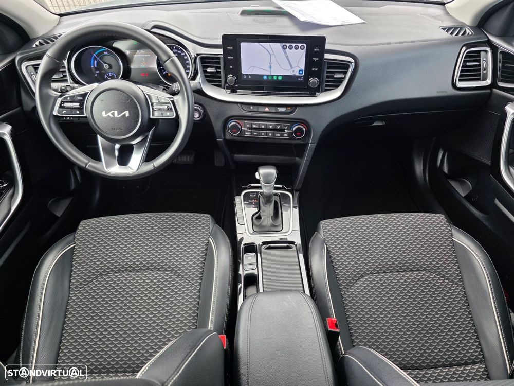 Kia XCeed - 10