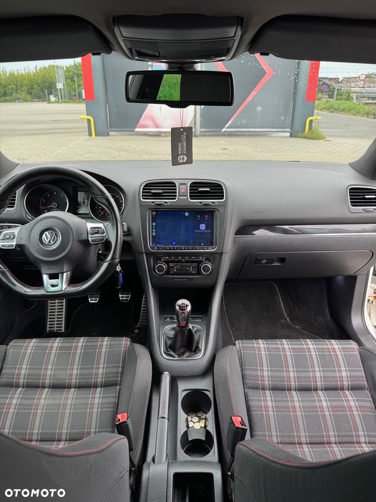 Volkswagen Golf 2.0 TSI GTI - 15