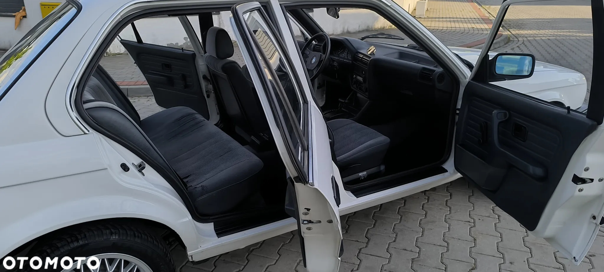 BMW Seria 3 - 33